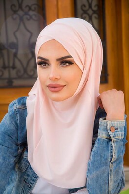 Açık Pudra Çapraz Bantlı Medium Size Hijab - Hazır Şal - Thumbnail