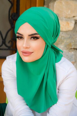 Bahar Yeşili Çapraz Bantlı Medium Size Hijab - Hazır Şal - Thumbnail
