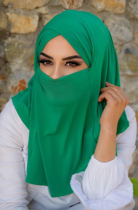 Bahar Yeşili Çapraz Bantlı Medium Size Hijab - Hazır Şal
