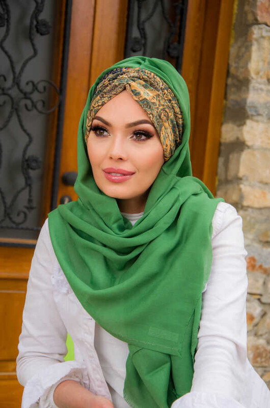Bahar Yeşili Etnik Desen Büzgülü Hazır Şal - Thumbnail
