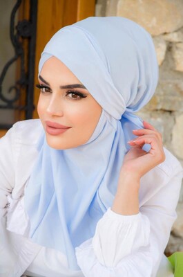 Aişe Tesettür - Bebe Mavi Çapraz Bantlı Medium Size Hijab - Hazır Şal