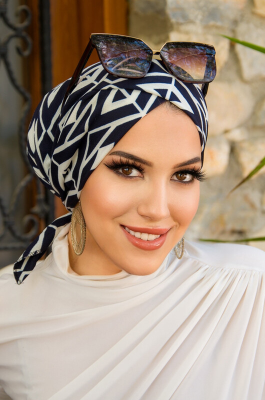  - Lacivert Beyaz Geometrik Çapraz Bone