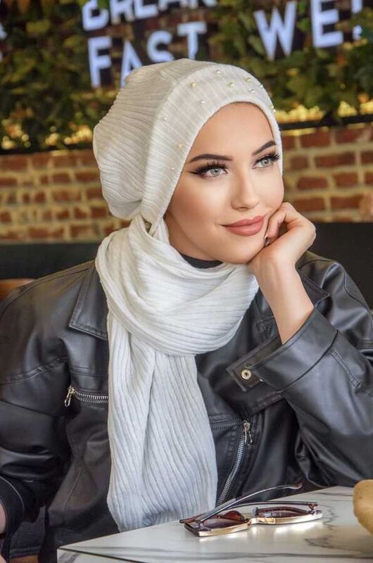 Beyaz İnci Detay Fitilli Tesettür Bere
