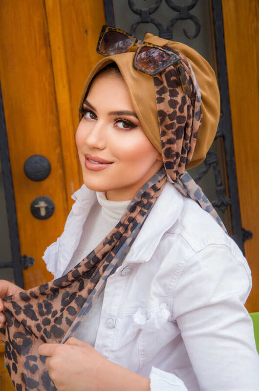 Camel Leopar Fularlı Şapka Bone