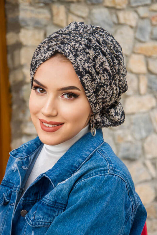 Ekru Çicek Tokalı Bone