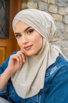 Aişe Tesettür - Ekru Işıltılı Çapraz Bantlı Medium Size Hijab - Hazır Şal