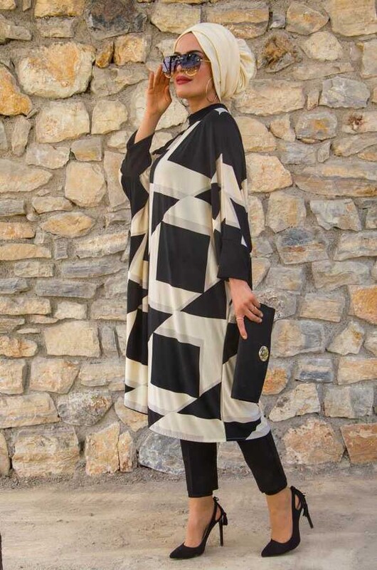 Ekru Siyah Kareli Oversize Tesettür Tunik - Thumbnail