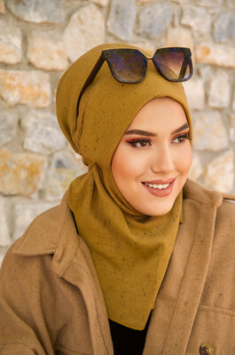 Aişe Tesettür - Hardal Kar Yağdı Kışlık Spor Bone Hijab (1)