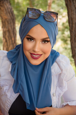 Aişe Tesettür - İndigo Çapraz Bantlı Medium Size Hijab - Hazır Şal