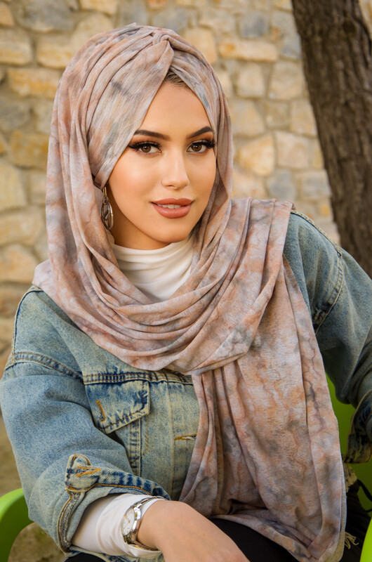 Aişe Tesettür - Karamel Batik Burgu Hazır Şal
