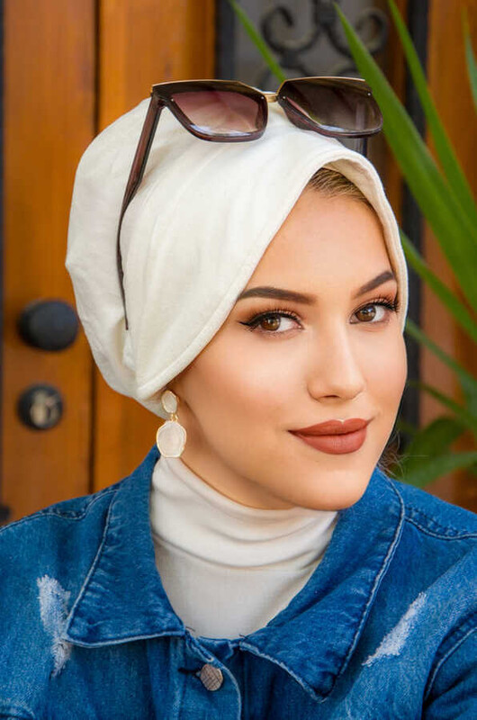  - Kırık Beyaz Tesettür Şapka Bone