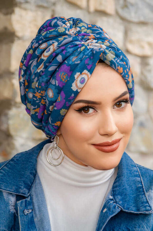 Kot Mavi Çiçek Desen Tokalı Bone