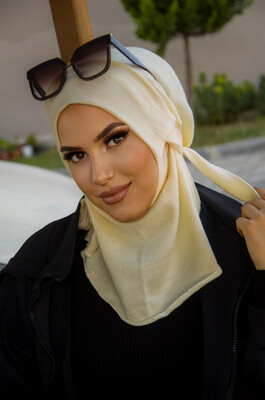 Krem Kışlık Spor Bone Hijab - Thumbnail