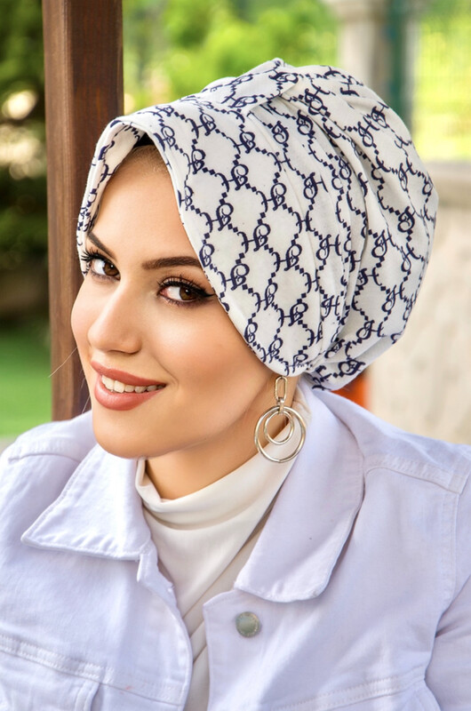 Aişe Tesettür - Lacivert Beyaz Hat Desenli Şapka Bone