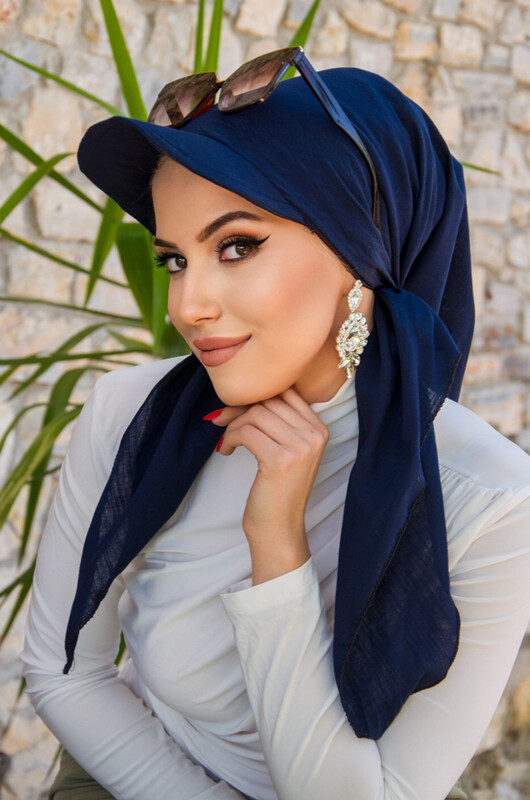 Aişe Tesettür - Lacivert Kepli Bandana (1)