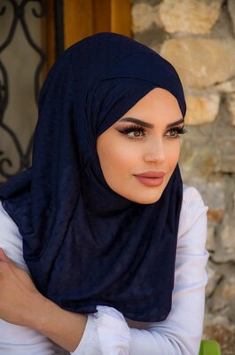 Aişe Tesettür - Lacivert Ponpon Çapraz Bantlı Medium Size Hijab - Hazır Şal