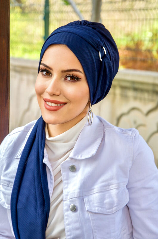 Lacivert Toka Detaylı Atkılı Bone