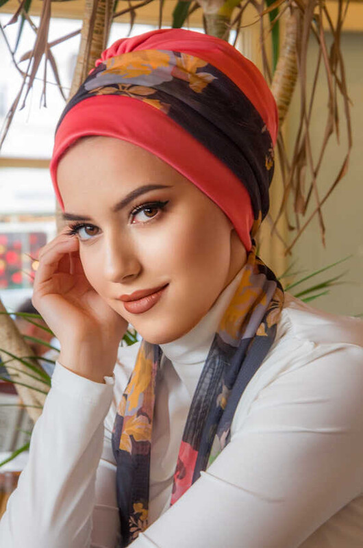 Mercan Siyah Çiçek Desen Fularlı Bone - Thumbnail