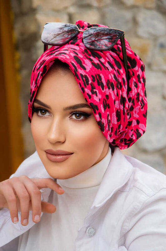 Pembe Siyah Desenli Şapka