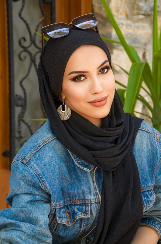 Aişe Tesettür - Siyah Bandana Bone Şal