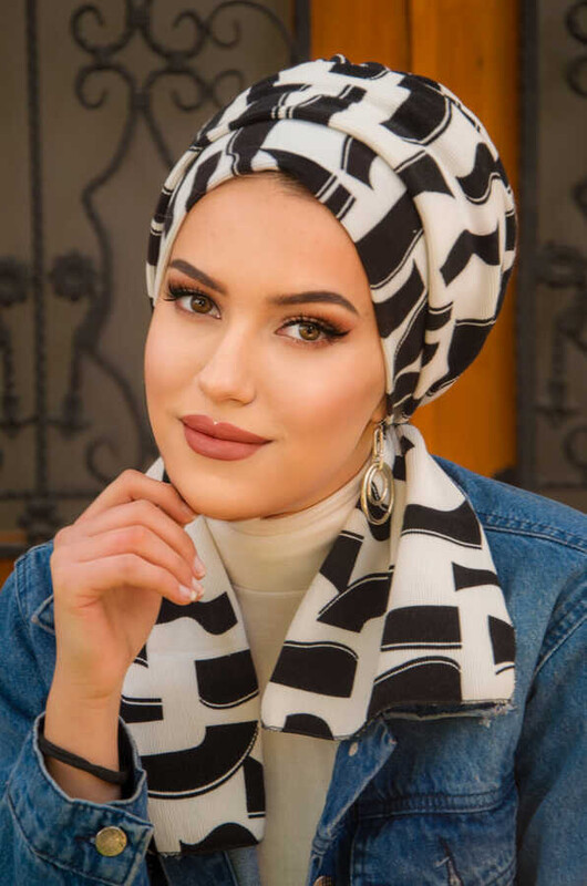  - Siyah Beyaz Desen Atkılı Bone (1)