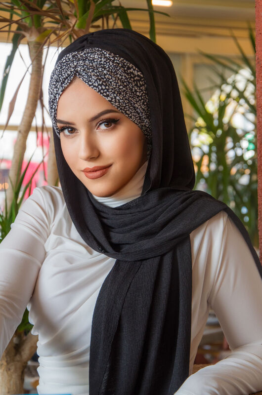 Siyah Beyaz Desen Kelebek Model Büzgülü Bone Şal