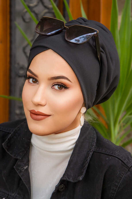  - Siyah Çapraz Bantlı Dolgulu Bone (1)