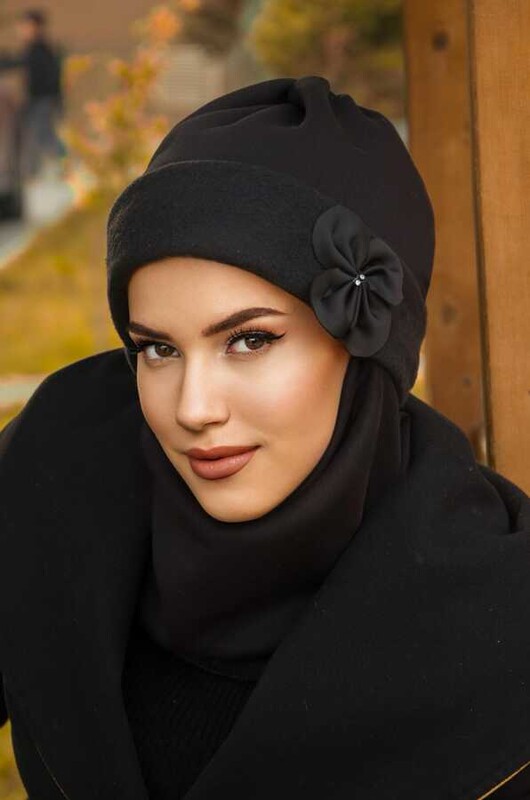Aişe Tesettür - Siyah Çiçek Maskeli Bere (1)