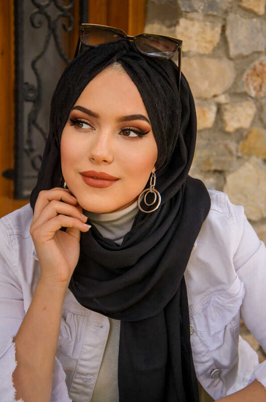 Siyah Dantelli Burgu Model Hazır Şal - Thumbnail