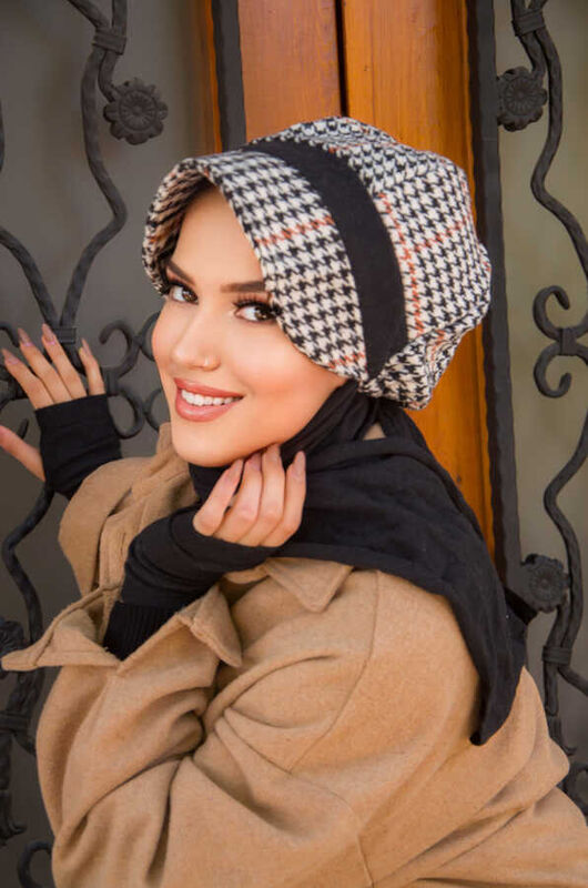 Siyah Taba Kazayağı Desen Tesettür Şapka