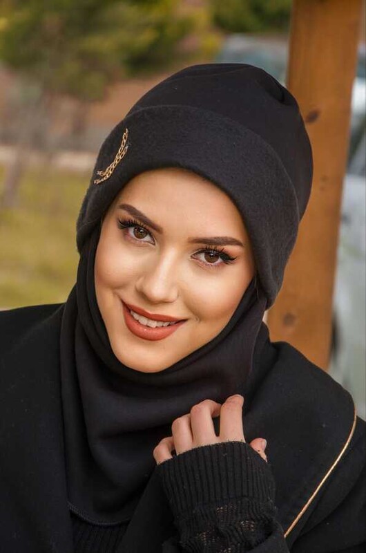 Aişe Tesettür - Siyah Zincirli Maskeli Bere (1)