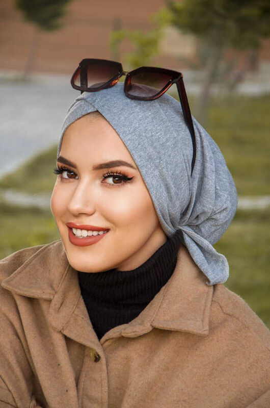 Spor Gri Simli Çapraz Bone