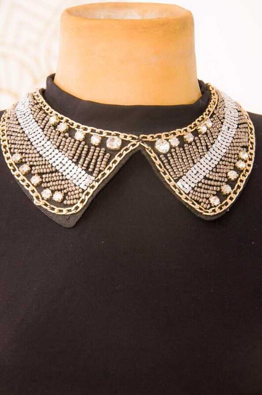 Aişe Tesettür - Swarovski Taşlı Yakalık