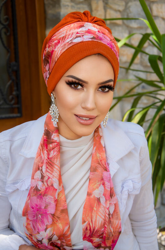 Taba Çiçek Desen Fularlı Bone