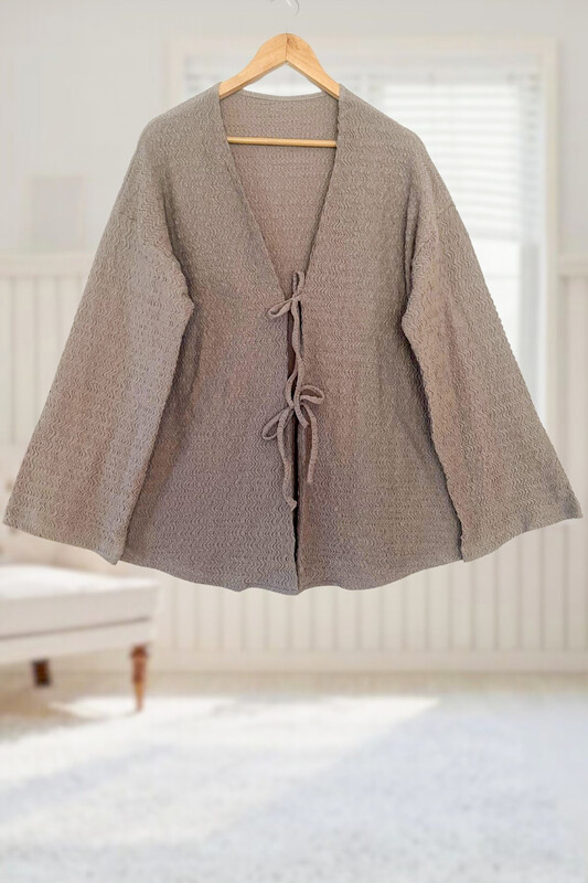  - Taş Rengi Önü Bağlamalı Kimono Tunik / Likralı Ütü İstemez Kumaş