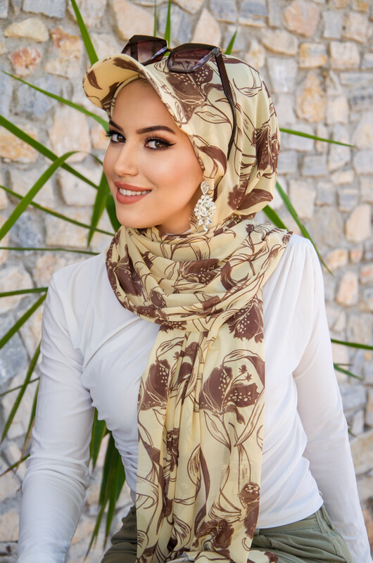 Aişe Tesettür - Uçuk Sarı kahve Desen Kepli Bandana Şapka Şal (1)