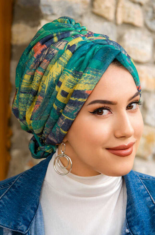 Yeşil Yaprak Desen Tokalı Bone